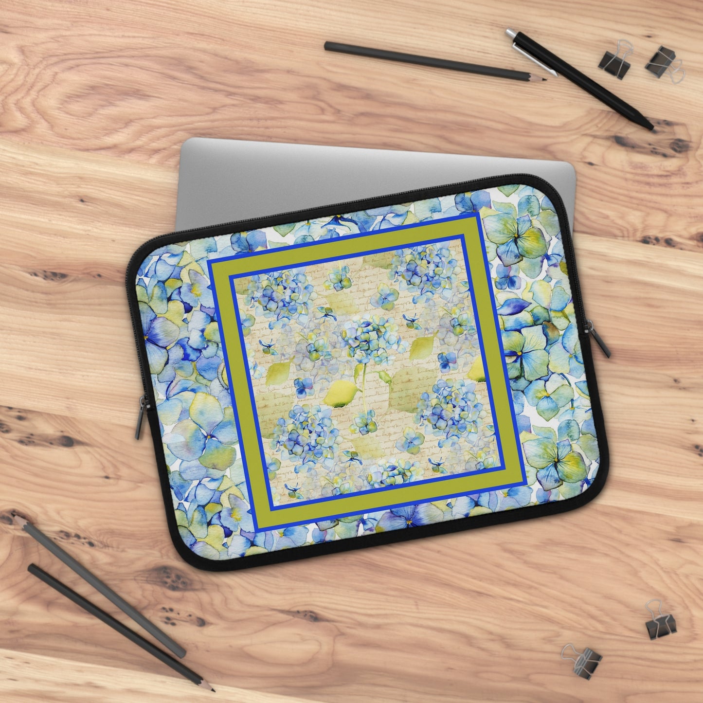 Laptop Sleeve  (Sizes:  13", 15", 17") - "Leah"- From In the Beginning Fabrics