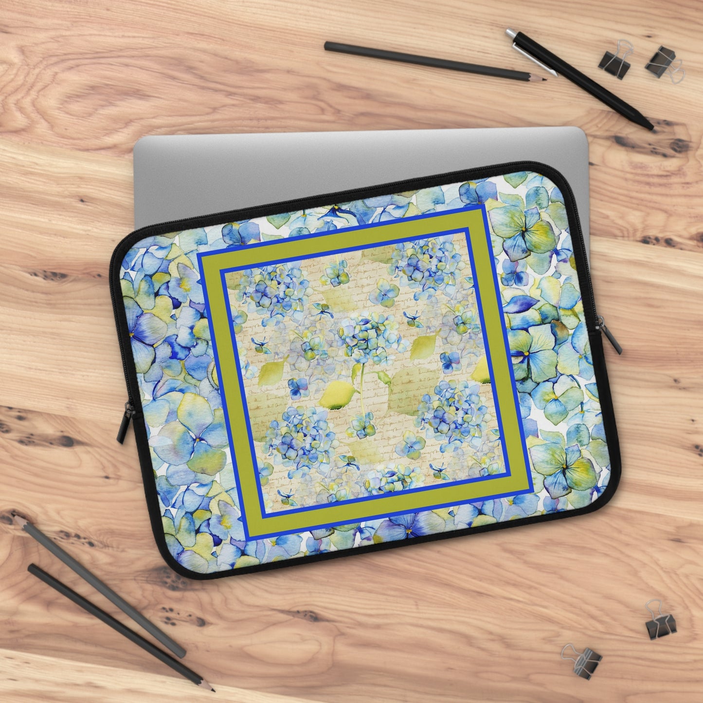 Laptop Sleeve  (Sizes:  13", 15", 17") - "Leah"- From In the Beginning Fabrics