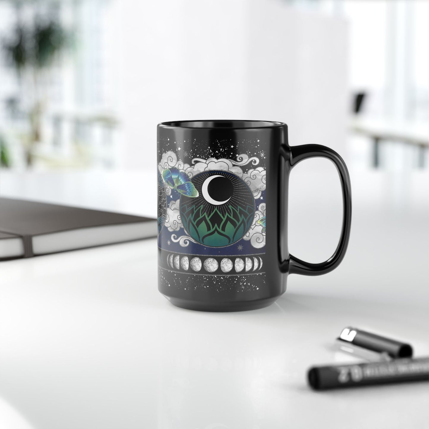 Black Mug-15oz:  "LA LUNA 2" Border